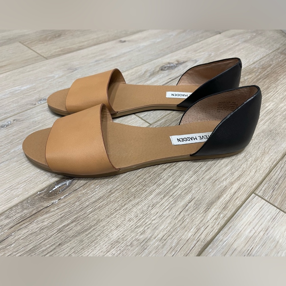 Adorable like new Steve Madden sandals.